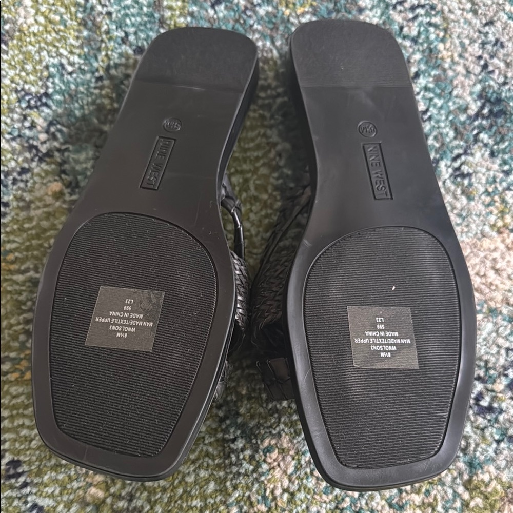 Nine West Olson Knotted Flat Slide Black 8.5 - Picture 2 of 3